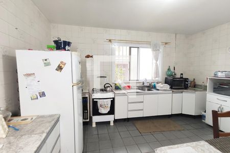 Casa à venda com 154m², 3 quartos e 3 vagas Casa à venda com 154m², 3 quartos e 3 vagasCozinha