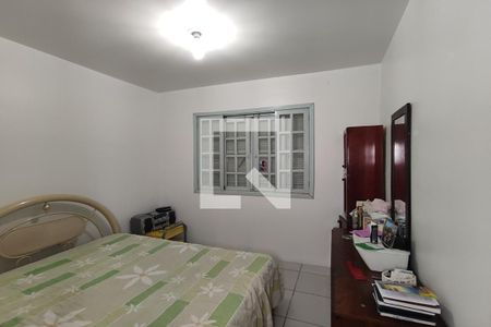 Casa à venda com 154m², 3 quartos e 3 vagas Casa à venda com 154m², 3 quartos e 3 vagasQuarto 2 Suíte