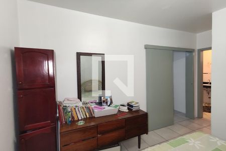 Casa à venda com 154m², 3 quartos e 3 vagas Casa à venda com 154m², 3 quartos e 3 vagasQuarto 2 Suíte