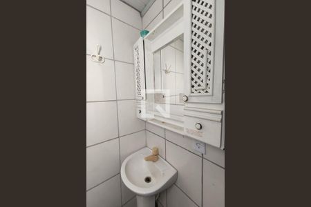 Casa à venda com 154m², 3 quartos e 3 vagas Casa à venda com 154m², 3 quartos e 3 vagasBanheiro de Serviço