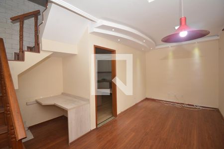 Sala de casa para alugar com 2 quartos, 78m² em Marechal Hermes, Rio de Janeiro