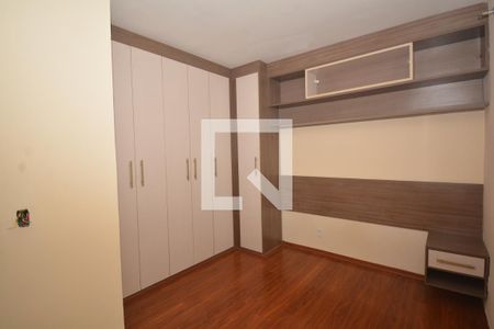 Quarto 1 de casa para alugar com 2 quartos, 78m² em Marechal Hermes, Rio de Janeiro