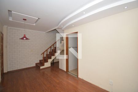 Sala de casa para alugar com 2 quartos, 78m² em Marechal Hermes, Rio de Janeiro