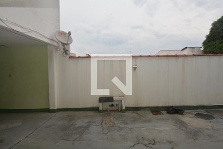 Vista da Sala de casa para alugar com 2 quartos, 78m² em Marechal Hermes, Rio de Janeiro