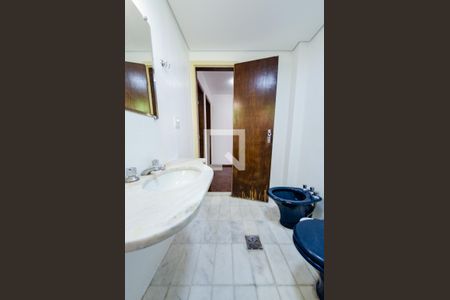 Apartamento para alugar com 120m², 3 quartos e 2 vagas Apartamento para alugar com 120m², 3 quartos e 2 vagasBanheiro