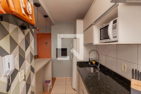 Apartamento à venda com 48m², 2 quartos e 1 vaga Apartamento à venda com 48m², 2 quartos e 1 vagaCozinha e Área de Serviço