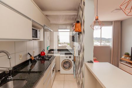 Apartamento à venda com 48m², 2 quartos e 1 vaga Apartamento à venda com 48m², 2 quartos e 1 vagaCozinha e Área de Serviço
