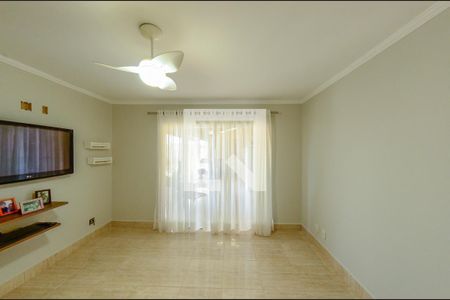 Casa à venda com 160m², 3 quartos e 5 vagasSala de TV