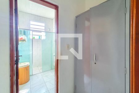 Apartamento à venda com 75m², 2 quartos e sem vagaEntrada Banheiro