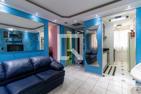 Sala de apartamento para alugar com 2 quartos, 51m² em Conjunto Residencial José Bonifácio, São Paulo