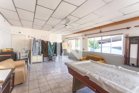 Casa à venda com 360m², 3 quartos e 7 vagasSalão