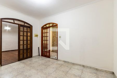 Sala 2 de casa para alugar com 3 quartos, 220m² em Vila Uniao (zona Leste), São Paulo