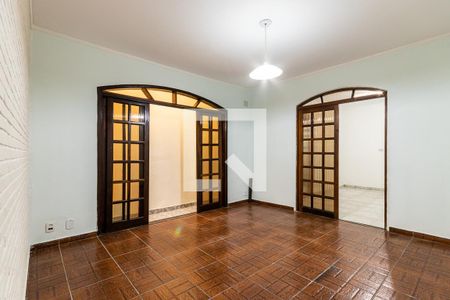 Sala de casa para alugar com 3 quartos, 220m² em Vila Uniao (zona Leste), São Paulo