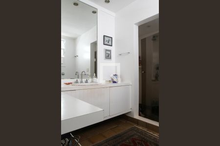 Casa à venda com 411m², 5 quartos e 2 vagasBanheiro do Quarto 4 - Suíte