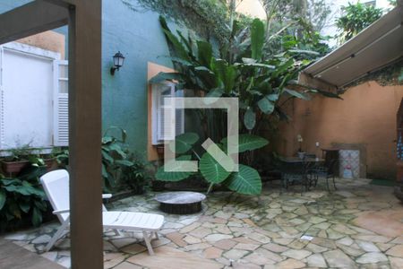 Casa à venda com 411m², 5 quartos e 2 vagasÁrea externa