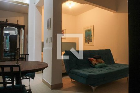 Casa à venda com 411m², 5 quartos e 2 vagasQuarto Suíte 2 - Externo