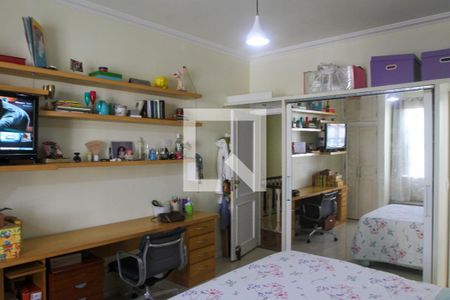 Casa à venda com 411m², 5 quartos e 2 vagasQuarto 4 - Suíte