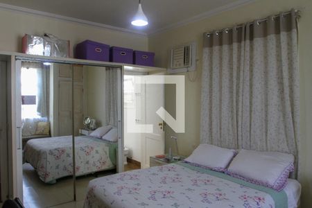 Casa à venda com 411m², 5 quartos e 2 vagasQuarto 4 - Suíte