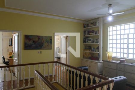 Casa à venda com 411m², 5 quartos e 2 vagasCorredor