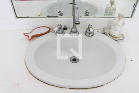 Casa à venda com 411m², 5 quartos e 2 vagasBanheiro do Quarto 4 - Suíte