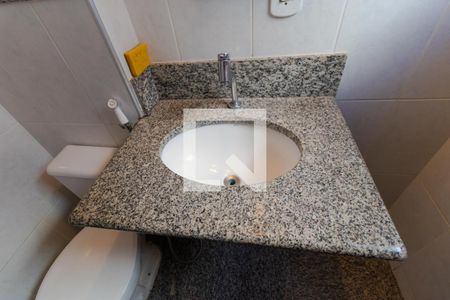 Apartamento à venda com 65m², 2 quartos e 1 vaga Apartamento à venda com 65m², 2 quartos e 1 vagaBanheiro