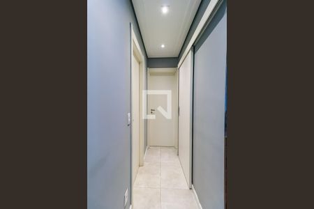 Corredor de apartamento para alugar com 2 quartos, 63m² em Vila Sonia, São Paulo