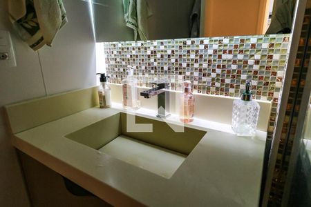 Apartamento à venda com 63m², 2 quartos e 1 vagaBanheiro da Suíte - Detalhe