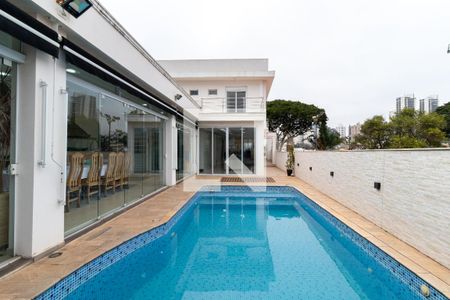 Casa à venda com 700m², 3 quartos e 8 vagasPiscina