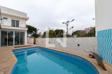 Casa à venda com 700m², 3 quartos e 8 vagasPiscina