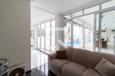 Casa à venda com 700m², 3 quartos e 8 vagasSala de Televisão