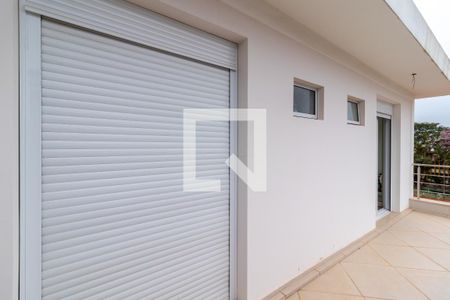 Casa à venda com 700m², 3 quartos e 8 vagasVaranda da Suíte 2 e 3