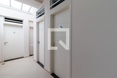 Casa à venda com 700m², 3 quartos e 8 vagasVestiários