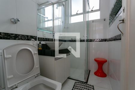 Banheiro da Suíte 1 de apartamento à venda com 2 quartos, 60m² em Savassi, Belo Horizonte