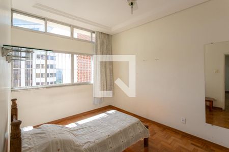 Suíte 1 de apartamento à venda com 2 quartos, 60m² em Savassi, Belo Horizonte