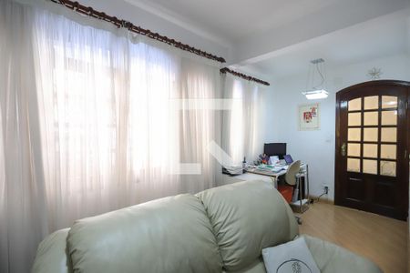 Casa à venda com 4 quartos, 276m² em Vila Paulicéia, São Paulo