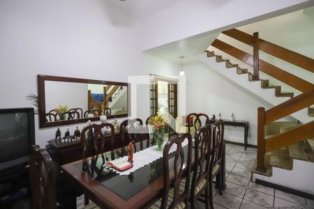 Casa à venda com 4 quartos, 276m² em Vila Paulicéia, São Paulo