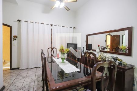 Casa à venda com 4 quartos, 276m² em Vila Paulicéia, São Paulo