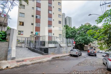 Apartamento para alugar com 80m², 2 quartos e 1 vagaFachada