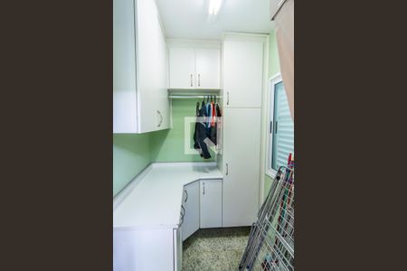 Casa à venda com 300m², 4 quartos e 5 vagasÁrea de Serviço