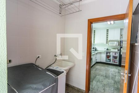 Casa à venda com 300m², 4 quartos e 5 vagasÁrea de Serviço
