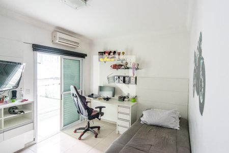 Casa à venda com 300m², 4 quartos e 5 vagasSuíte 2