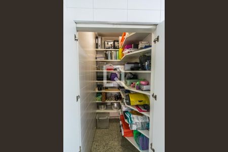 Casa à venda com 300m², 4 quartos e 5 vagasDispensa