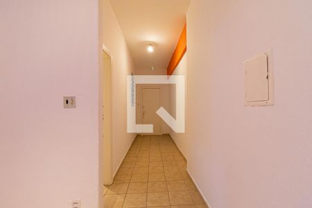 Corredor de Apartamento com 1 quarto, 70m² Santa Cecília