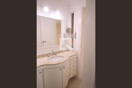 Apartamento à venda com 125m², 3 quartos e 4 vagasBanheiro