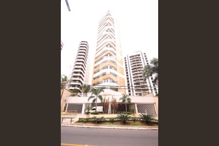 Apartamento à venda com 125m², 3 quartos e 4 vagasFachada