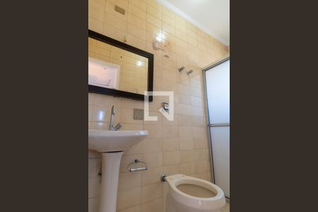 Casa à venda com 150m², 4 quartos e 2 vagas Casa à venda com 150m², 4 quartos e 2 vagasBanheiro