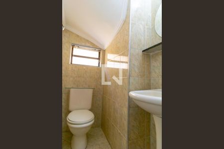 Casa à venda com 150m², 4 quartos e 2 vagas Casa à venda com 150m², 4 quartos e 2 vagasBanheiro