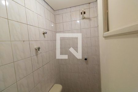 Casa à venda com 150m², 4 quartos e 2 vagas Casa à venda com 150m², 4 quartos e 2 vagasBanheiro de Serviço