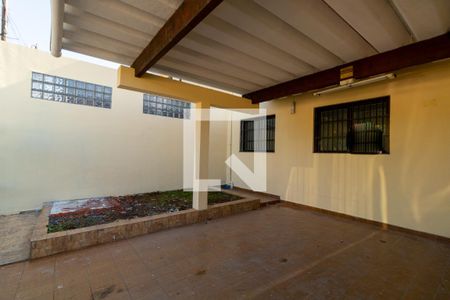 Casa à venda com 150m², 4 quartos e 2 vagas Casa à venda com 150m², 4 quartos e 2 vagasGaragem