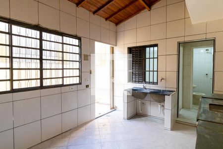 Casa à venda com 150m², 4 quartos e 2 vagas Casa à venda com 150m², 4 quartos e 2 vagasCozinha